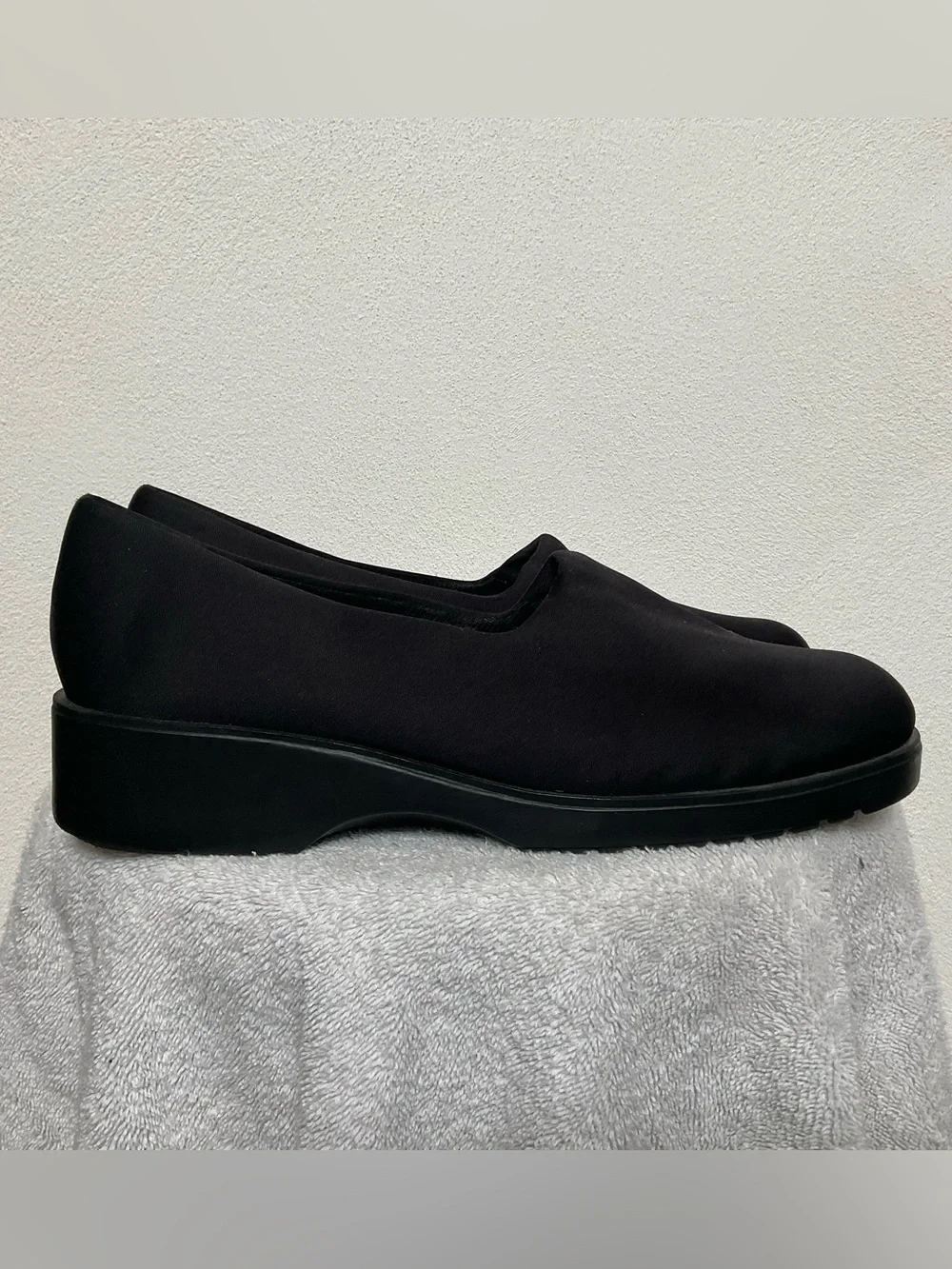 Comfort Plus Black Slip On Stretch Loafer Low Heel Size 11 Wide Width Office